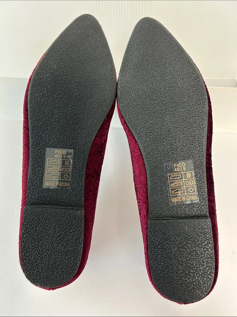 Dolce Nome NWOT “Pico” Leather Burgundy Geometric Embossed Loafers Womens 9